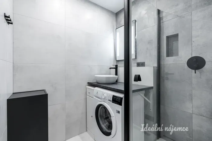 Pronájem bytu 3+kk, Praha - Modřany, Poljanovova, 68 m2