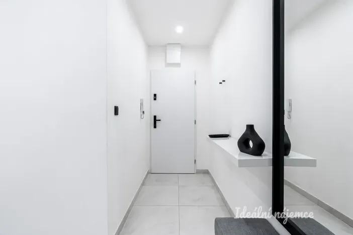 Pronájem bytu 3+kk, Praha - Modřany, Poljanovova, 68 m2