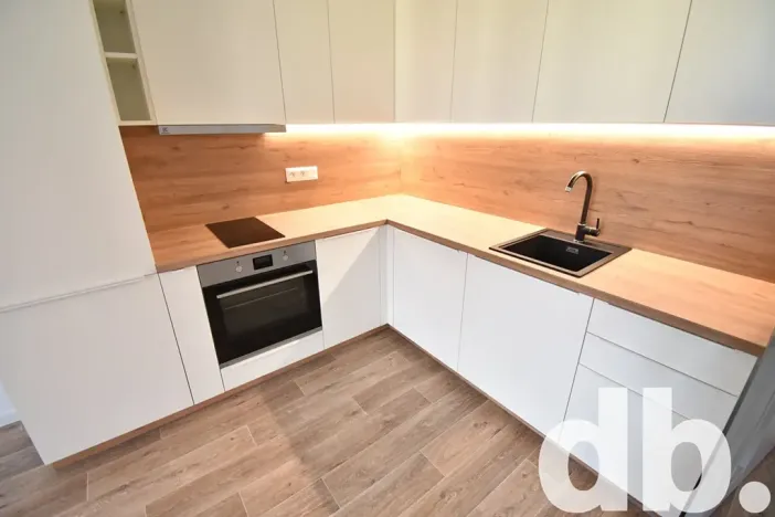 Pronájem bytu 3+kk, Karlovy Vary, Táborská, 80 m2