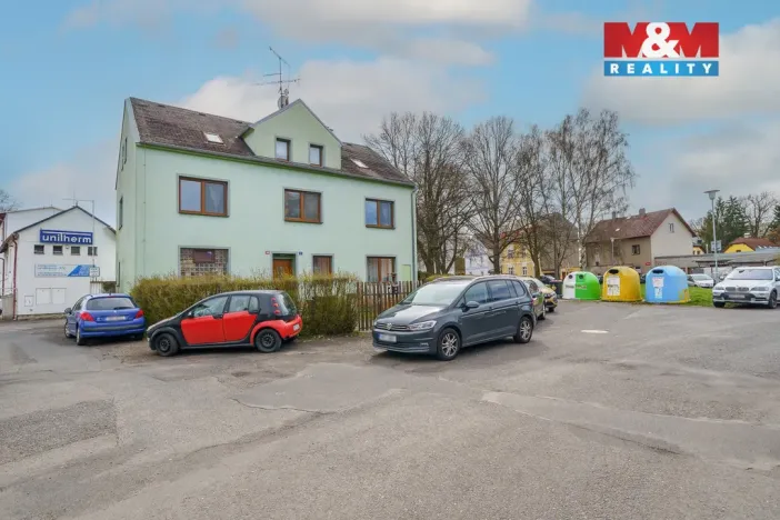 Prodej bytu 3+1, Karlovy Vary - Stará Role, Nádražní, 65 m2