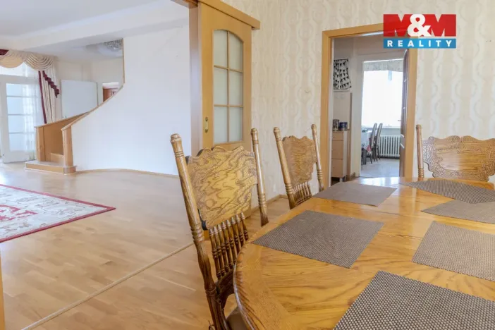 Prodej rodinného domu, Uherské Hradiště, U Stadionu, 300 m2