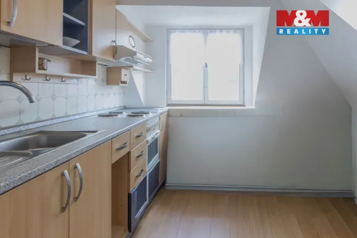 Prodej rodinného domu, Uherské Hradiště, U Stadionu, 300 m2