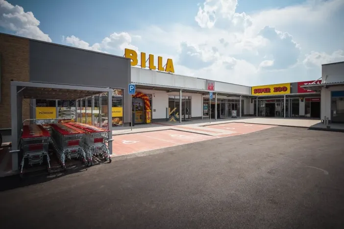 Pronájem obchodního prostoru, Praha - Vysočany, Poděbradská, 151 m2