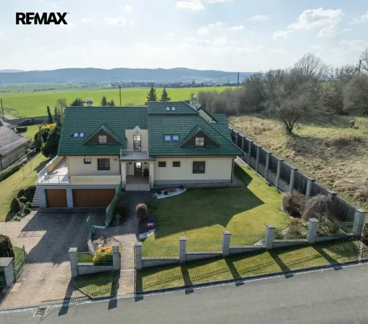 Prodej vícegeneračního domu, Fryšták - Vítová, 615 m2