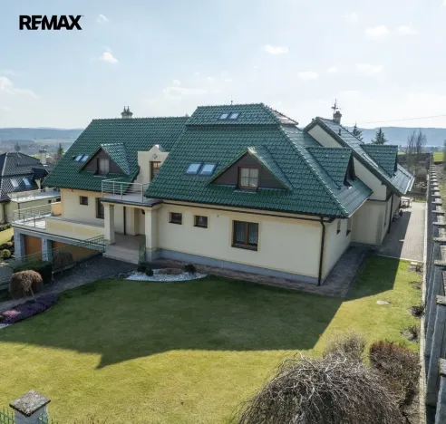 Prodej vícegeneračního domu, Fryšták - Vítová, 615 m2