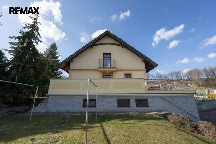 Prodej vícegeneračního domu, Fryšták - Vítová, 615 m2