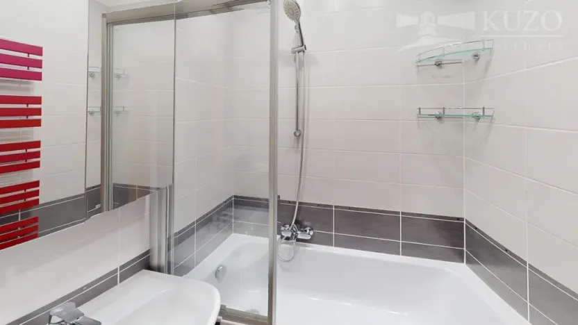 Pronájem bytu 2+kk, Praha, Oravská, 51 m2