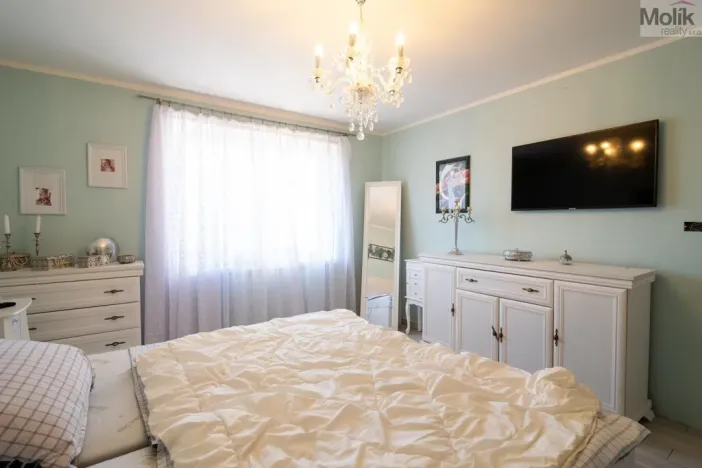 Prodej rodinného domu, Žatec, Dukelská, 200 m2