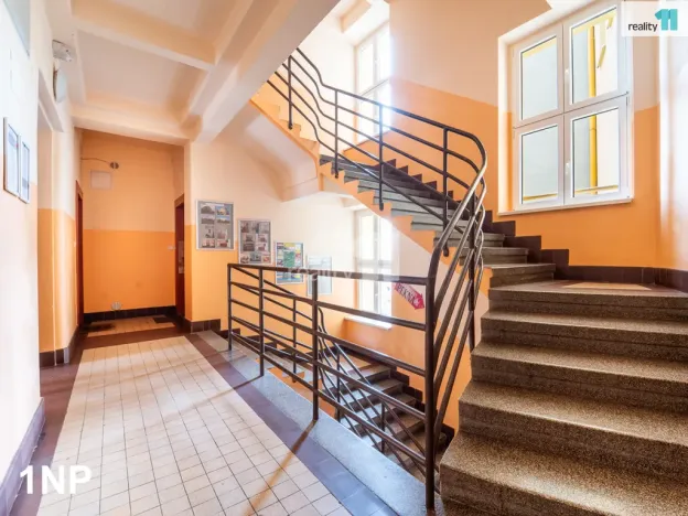 Prodej činžovního domu, Plzeň - Doubravka, Habrmannovo náměstí, 1343 m2