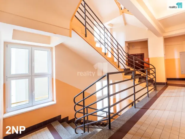 Prodej činžovního domu, Plzeň - Doubravka, Habrmannovo náměstí, 1343 m2