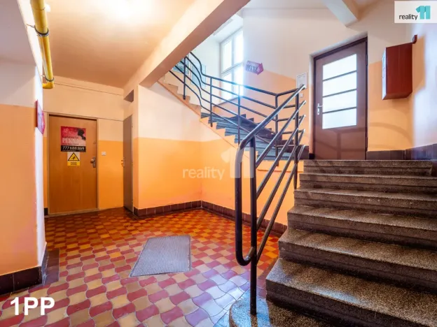 Prodej činžovního domu, Plzeň - Doubravka, Habrmannovo náměstí, 1343 m2