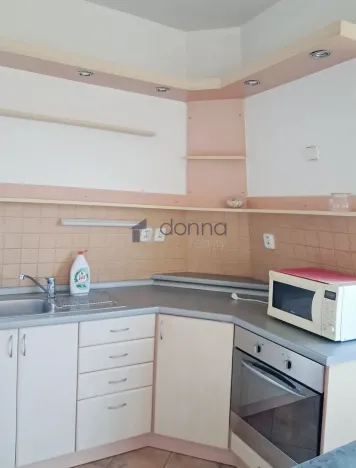 Pronájem bytu 1+kk, Praha, Smolíkova, 61 m2