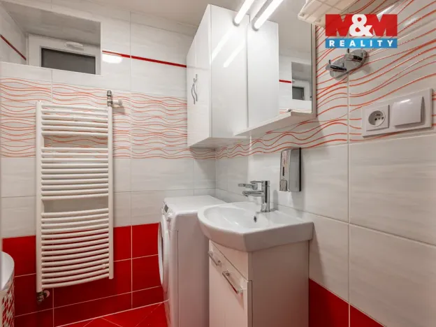 Prodej rodinného domu, Divišov, Na Malé Straně, 106 m2