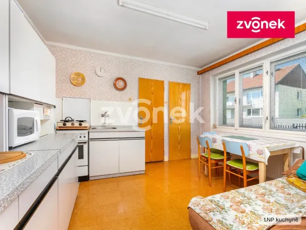 Prodej rodinného domu, Lukov, 190 m2