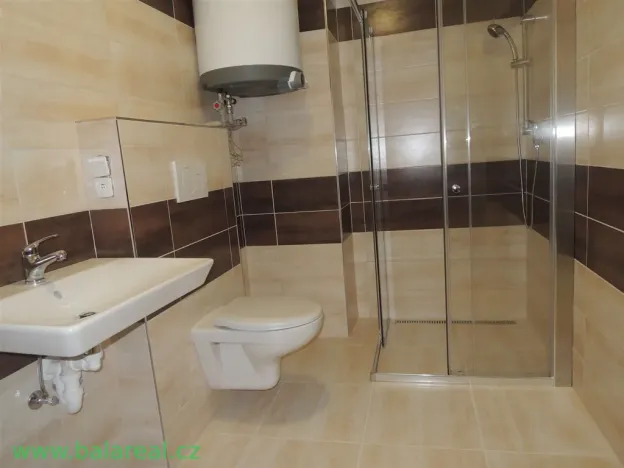 Pronájem bytu 1+kk, Tučapy, 39 m2