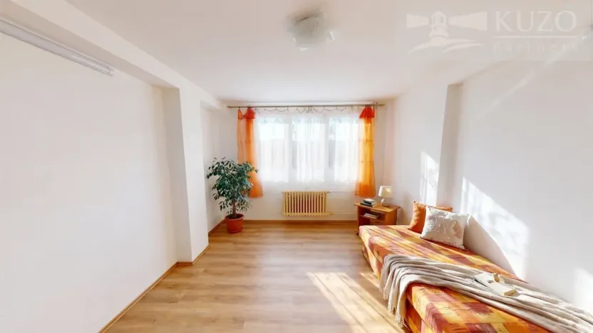 Prodej bytu 2+1, Jince, 59 m2