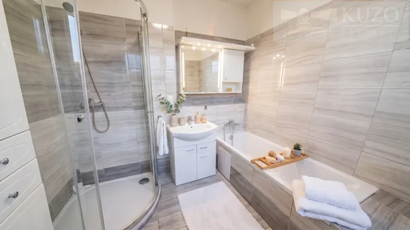 Prodej bytu 2+1, Jince, 59 m2