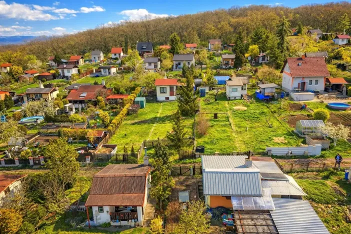 Prodej zahrady, Údlice, 387 m2