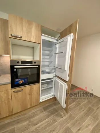 Pronájem bytu 2+kk, Opava - Předměstí, Těšínská, 35 m2