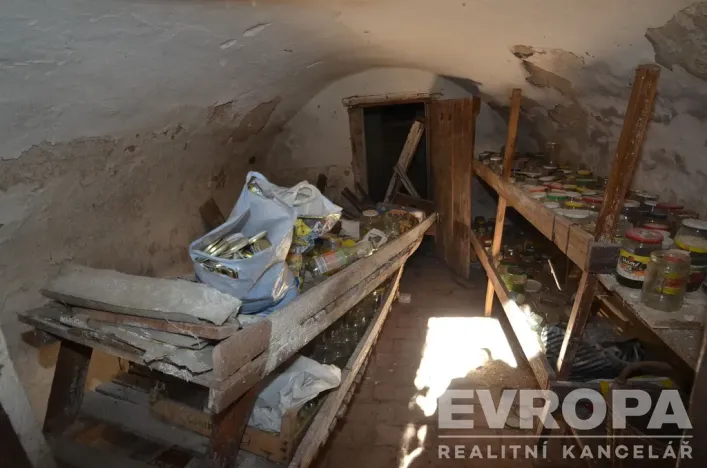 Prodej rodinného domu, Dolní Hbity - Jelence, 780 m2