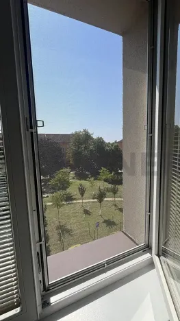 Pronájem bytu 2+1, Pardubice, Benešovo náměstí, 20 m2