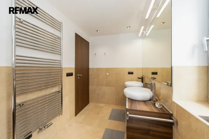 Pronájem bytu 3+kk, Praha - Libeň, Voctářova, 82 m2