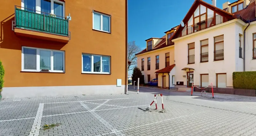 Prodej bytu 1+kk, Šestajovice, Komenského, 32 m2