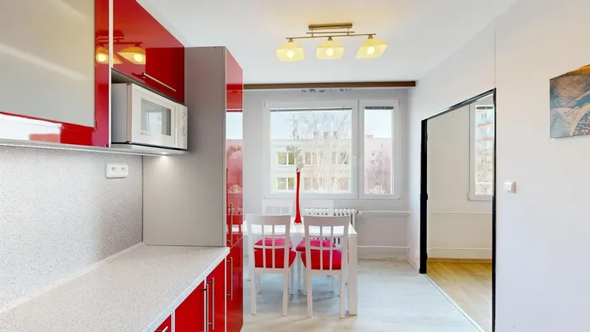 Prodej bytu 3+1, Králův Dvůr, Nad Stadionem, 76 m2