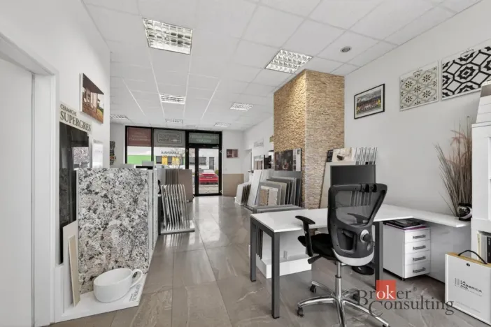 Prodej obchodního prostoru, Plzeň - Černice, Vltavínová, 66 m2