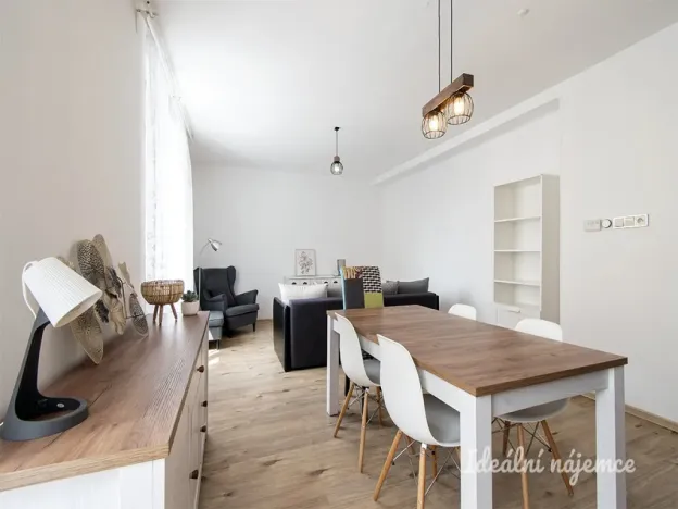 Pronájem bytu 2+kk, Praha - Vršovice, Kodaňská, 58 m2