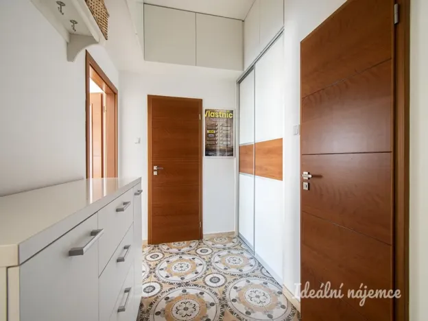 Pronájem bytu 2+kk, Praha - Vršovice, Kodaňská, 58 m2