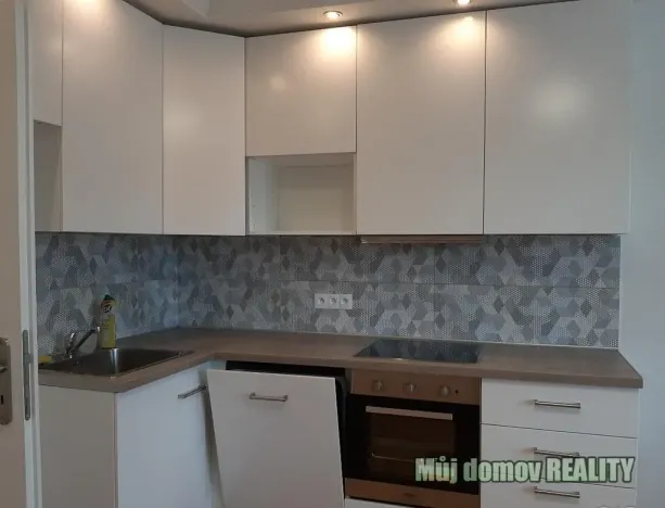 Pronájem bytu 1+kk, Praha - Chodov, U stojanu, 30 m2