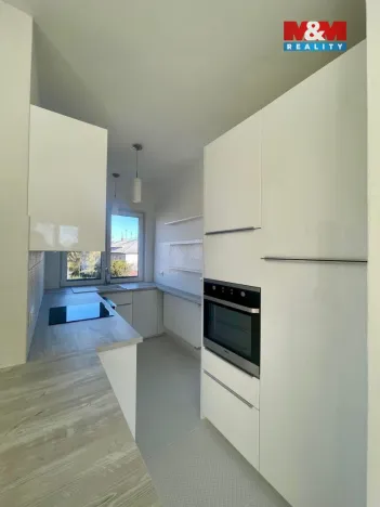 Prodej bytu 3+kk, Olomouc - Hejčín, Erenburgova, 75 m2