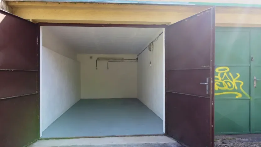Prodej garáže, Beroun - Beroun-Město, 16 m2