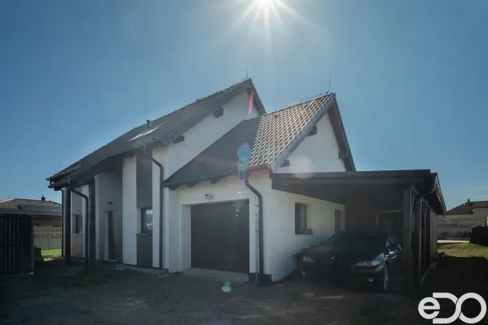 Prodej rodinného domu, Kozomín, 135 m2