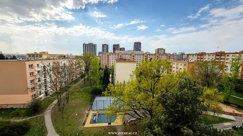 Pronájem bytu 2+1, Praha - Malešice, Tuchorazská, 56 m2