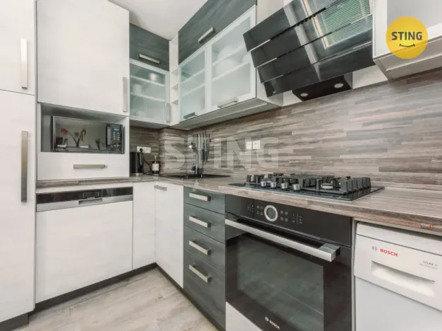 Prodej bytu 3+1, Pardubice, Na Drážce, 67 m2