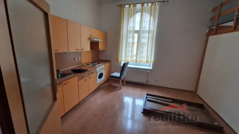 Pronájem bytu 1+kk, Opava - Předměstí, Olomoucká, 37 m2