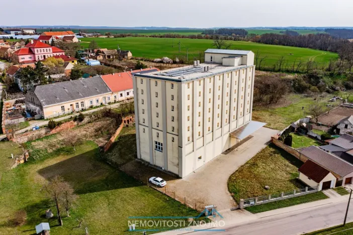 Prodej obchodního prostoru, Želetice, 3355 m2