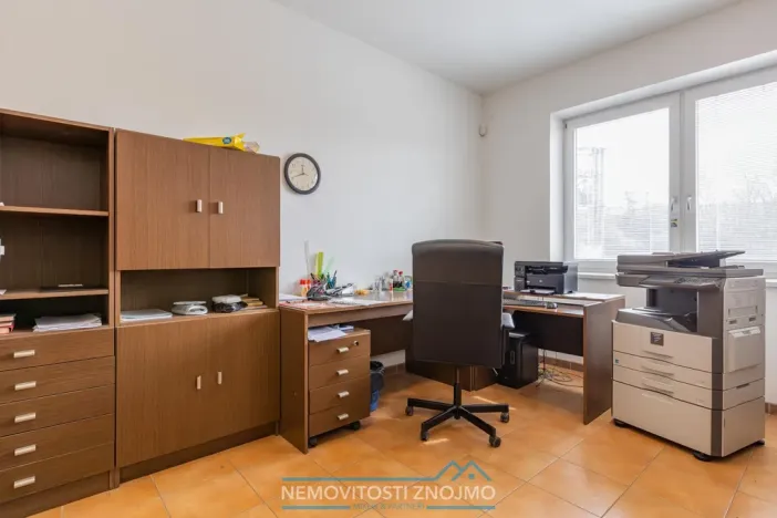 Prodej obchodního prostoru, Želetice, 3355 m2