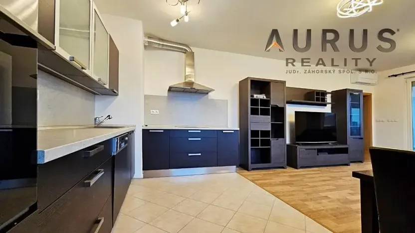 Pronájem bytu 2+kk, Praha - Horní Měcholupy, Modenská, 68 m2