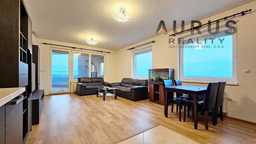 Pronájem bytu 2+kk, Praha - Horní Měcholupy, Modenská, 68 m2