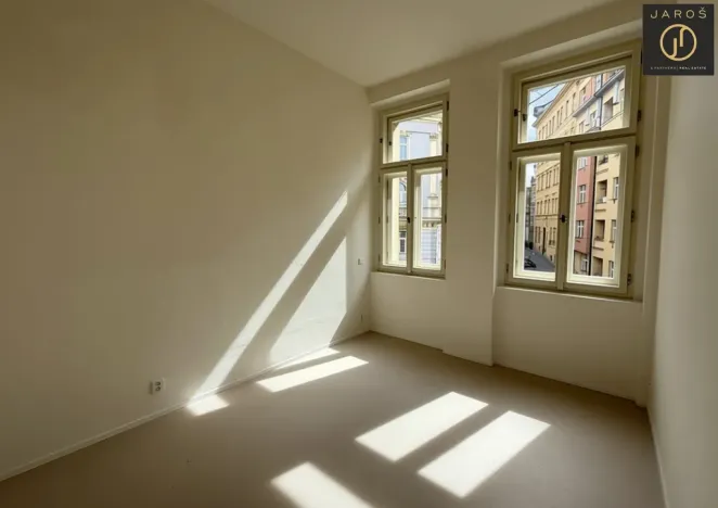 Pronájem bytu 2+kk, Praha - Žižkov, Seifertova, 56 m2