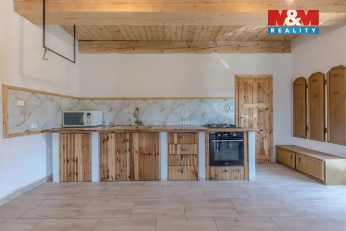 Prodej rodinného domu, Lučany nad Nisou, 270 m2