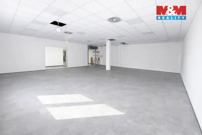 Pronájem obchodního prostoru, Benešov, Vnoučkova, 108 m2