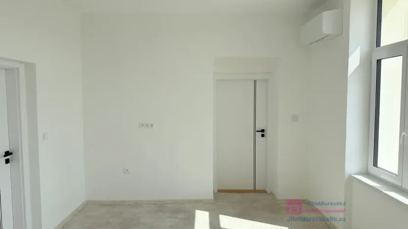 Pronájem kanceláře, Podivín, Palackého, 17 m2