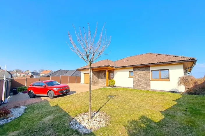 Prodej rodinného domu, Doubravy, 190 m2