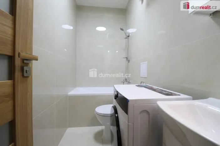 Pronájem bytu 1+1, Dalovice, Májová, 28 m2