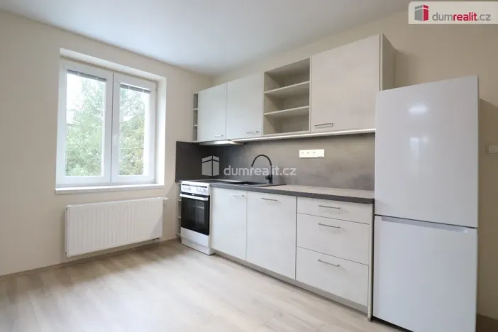 Pronájem bytu 2+kk, Dalovice, Májová, 51 m2