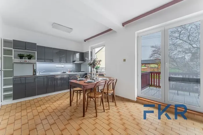 Prodej rodinného domu, Mlečice, 234 m2